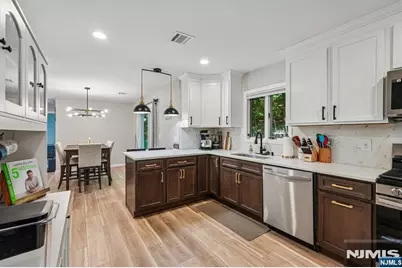 102 Hiawatha Boulevard, Oakland, NJ 07436 - Photo 11