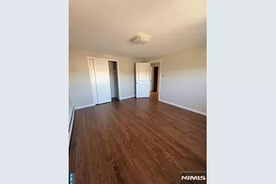 839 Riverside Avenue, Lyndhurst Township, NJ 07071 - Photo 15