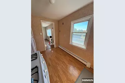 839 Riverside Avenue, Lyndhurst Township, NJ 07071 - Photo 11