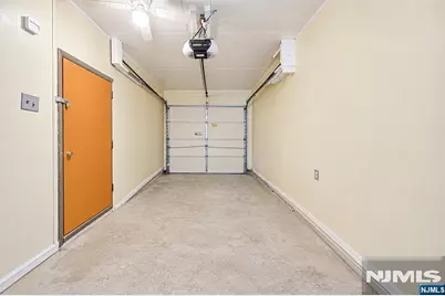 172 Behnke Avenue, Paramus, NJ 07652 - Photo 13