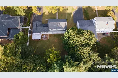 172 Behnke Avenue, Paramus, NJ 07652 - Photo 39