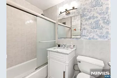 135 Montgomery Street 8B #8B, Jersey City, NJ 07302 - Photo 15