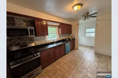 297 Pleasant Place, Teaneck Township, NJ 07666 - Photo 5