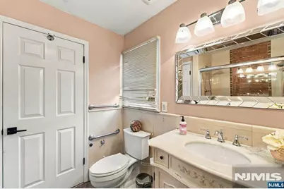2 Wortendyke Avenue, Emerson, NJ 07630 - Photo 17