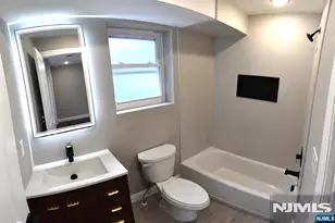 636 10th St, Newark, NJ 07108 - Photo 9