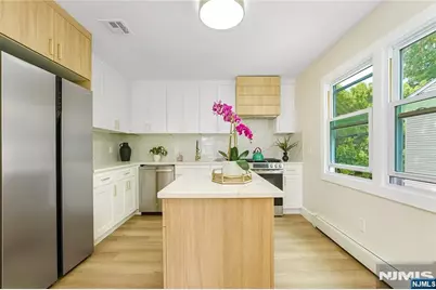 26 Pavonia Avenue, Emerson, NJ 07630 - Photo 3