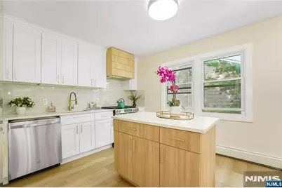 26 Pavonia Avenue, Emerson, NJ 07630 - Photo 5