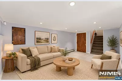 66 Avenue F, Lodi, NJ 07644 - Photo 9