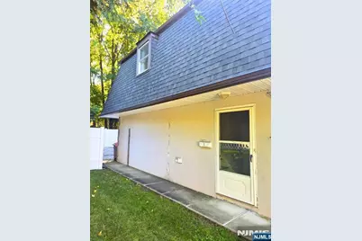 1 Ranch Court 2 #2, Saddle Brook Township, NJ 07663 - Photo 17