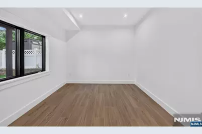 122 Edsall Avenue, Palisades Park, NJ 07650 - Photo 45