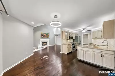 2 Parkside Terrace 2A #2A, Woodland Park, NJ 07424 - Photo 15