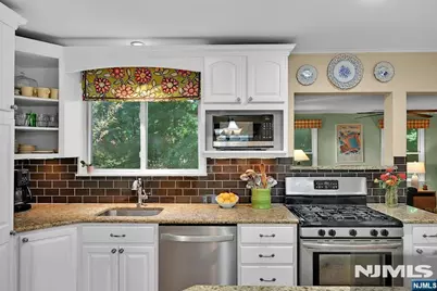 292 Kensington Road, River Edge, NJ 07661 - Photo 13