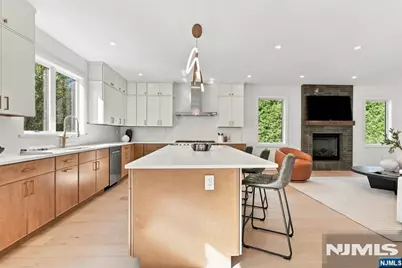 82 Benton Road, Paramus, NJ 07652 - Photo 19