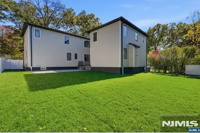 82 Benton Road, Paramus, NJ 07652 - Photo 47