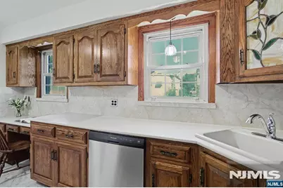 213 Baldwin Avenue, New Milford, NJ 07646 - Photo 9