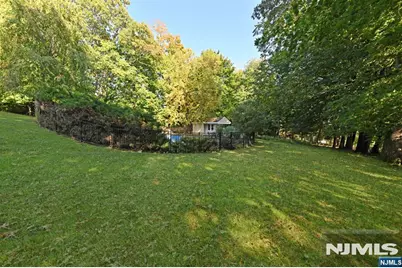 176 Werimus Road, Woodcliff Lake, NJ 07677 - Photo 31