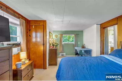 228 Washington Avenue, Elmwood Park, NJ 07407 - Photo 15
