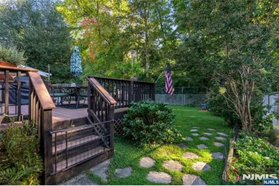 228 Washington Avenue, Elmwood Park, NJ 07407 - Photo 27