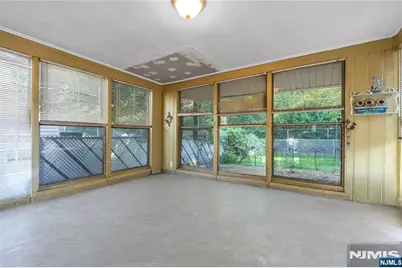 228 Washington Avenue, Elmwood Park, NJ 07407 - Photo 19