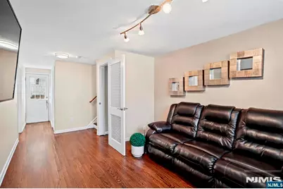 34 Queen Street, Bergenfield, NJ 07621 - Photo 17