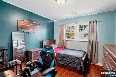 34 Queen Street, Bergenfield, NJ 07621 - Photo 11