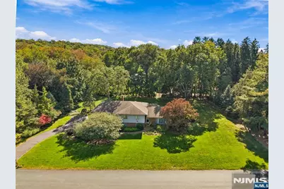7 Saddle Brook Drive, Ho Ho Kus, NJ 07423 - Photo 3