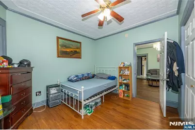 129 Howard Avenue, Passaic, NJ 07055 - Photo 11