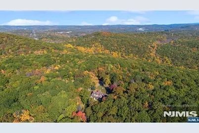 30 Snow Mountain Avenue, Mahwah, NJ 07430 - Photo 41