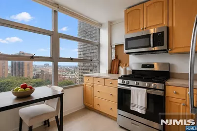 6050 E Kennedy Boulevard 15G #15G, West New York, NJ 07093 - Photo 11