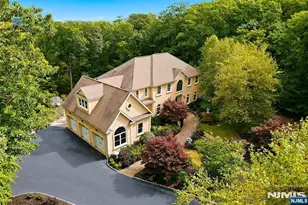 21 Pine Hill Rd, Mahwah, NJ 07430 - Photo 1