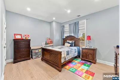 79 Elm Avenue, Fairview, NJ 07022 - Photo 25