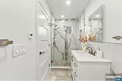 79 Elm Avenue, Fairview, NJ 07022 - Photo 21
