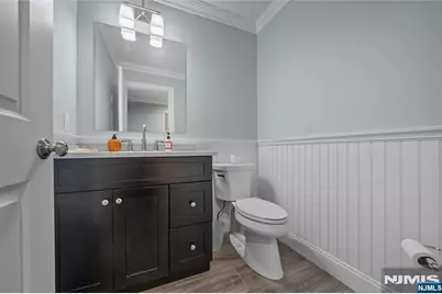 656 Wyndemere Avenue, Ridgewood, NJ 07450 - Photo 11