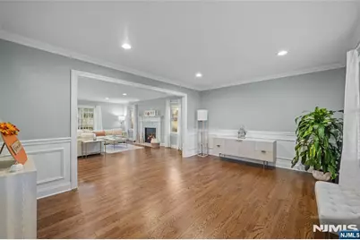 656 Wyndemere Avenue, Ridgewood, NJ 07450 - Photo 3