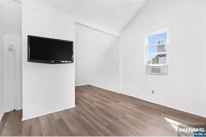 21 Hackett Place, Rutherford, NJ 07070 - Photo 17