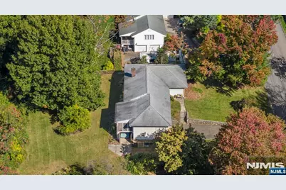 11 Hamilton Drive, North Caldwell, NJ 07006 - Photo 19