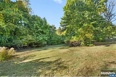 11 Hamilton Drive, North Caldwell, NJ 07006 - Photo 15