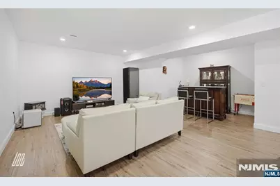 129 Rivervale Road, River Vale Township, NJ 07675 - Photo 35