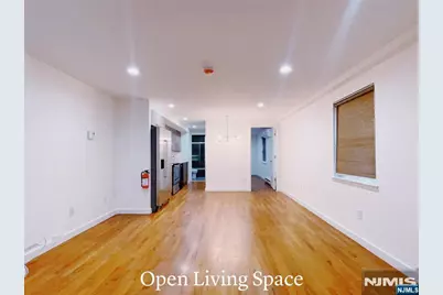 327 Undercliff Avenue 1 #1, Edgewater, NJ 07020 - Photo 1
