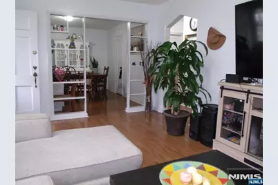 32 Dojean Court, Bergenfield, NJ 07621 - Photo 3