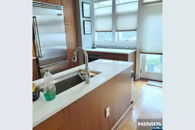 4 Henley Place 4 #4, Weehawken, NJ 07086 - Photo 31