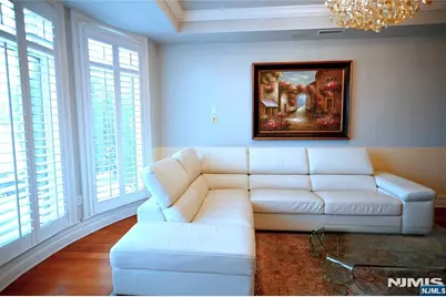 4 Henley Place 4 #4, Weehawken, NJ 07086 - Photo 3