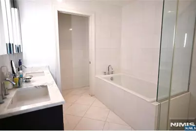 4 Henley Place 4 #4, Weehawken, NJ 07086 - Photo 21