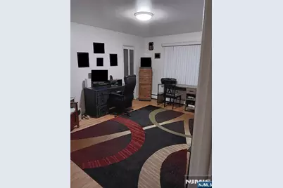 545 Mola Boulevard, Elmwood Park, NJ 07407 - Photo 17