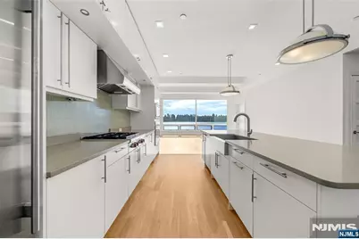 9 Somerset Lane 507 #507, Edgewater, NJ 07020 - Photo 7