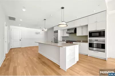 9 Somerset Lane 507 #507, Edgewater, NJ 07020 - Photo 5