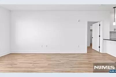 520 Cliff Street, Fairview, NJ 07022 - Photo 9