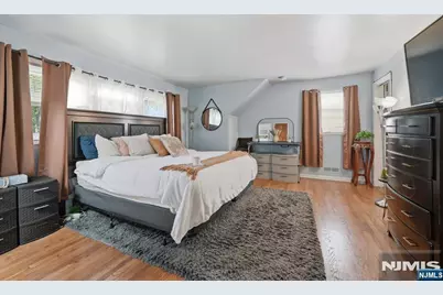136 Van Buskirk Road, Teaneck Township, NJ 07666 - Photo 25