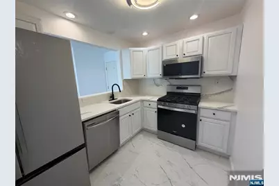 131 Clinton Place 214 #214, Hackensack, NJ 07601 - Photo 5