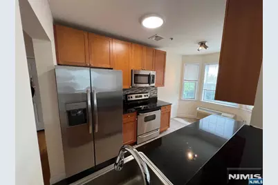 333 Willow Street 409 #409, Teaneck Township, NJ 07666 - Photo 3